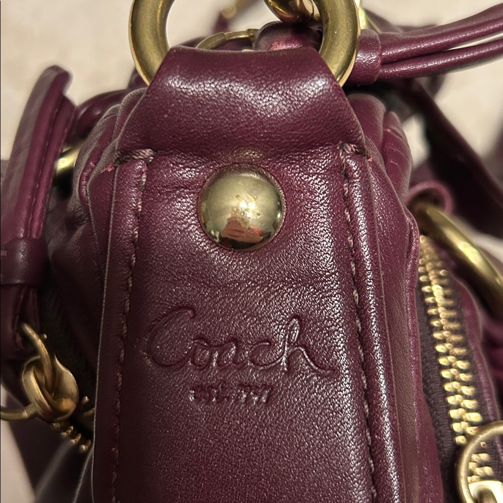 Coach Super Soft Burgundy Leather Handbag with removable shoulder strap - Picture 4 of 15